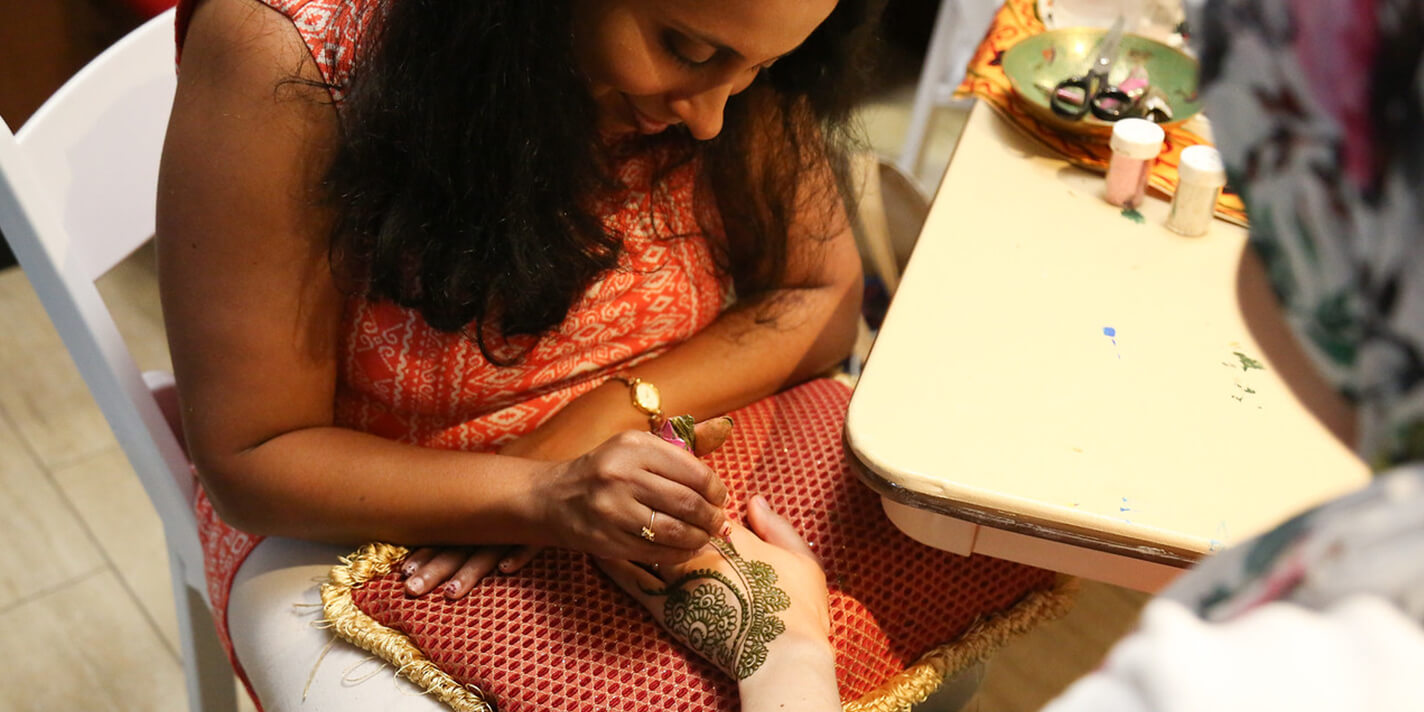 Multicultural Summer Picnic alumna and Henna Tattoo Artist Amruta Kulkarni MS ‘09